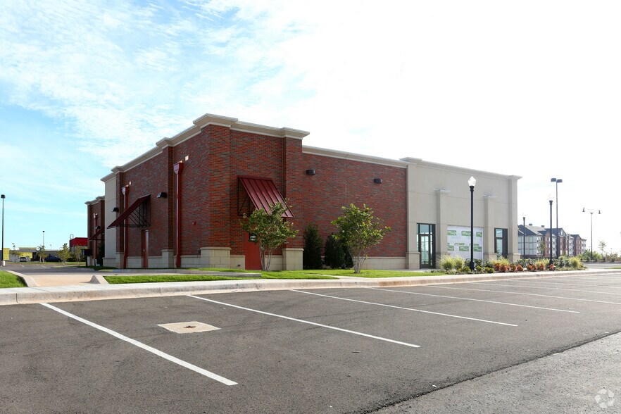 2050 24th Ave NW, Norman, OK for sale - Building Photo - Image 3 of 4