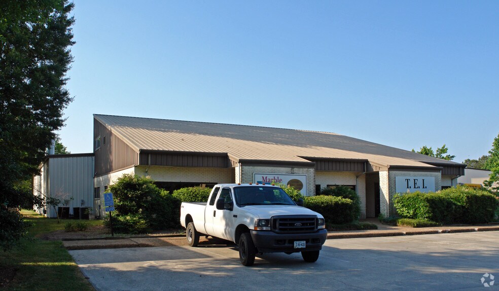 724 City Center Blvd, Newport News, VA à louer - Photo du bâtiment - Image 3 de 27