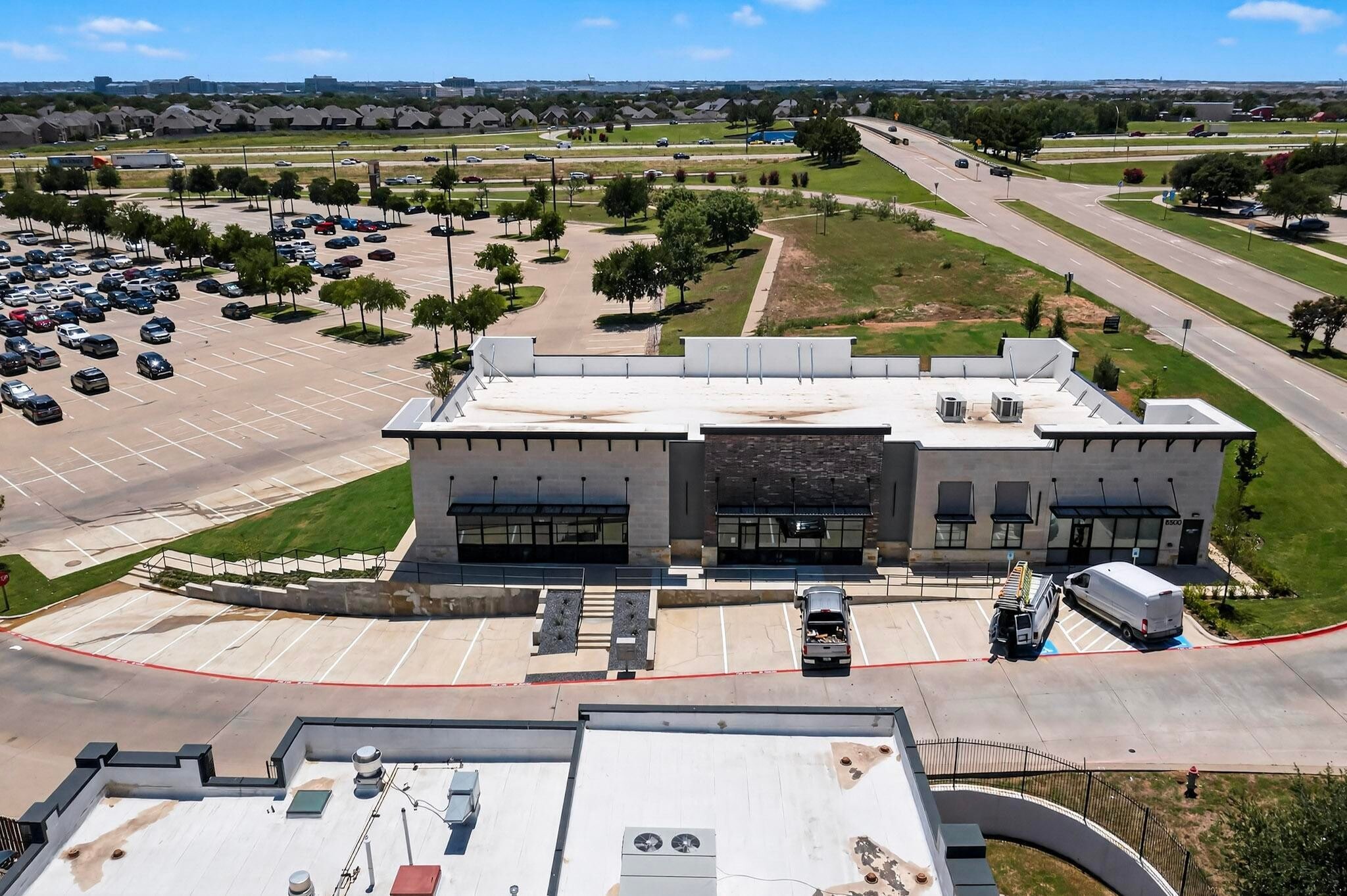 8500 Olympus Blvd, Irving, TX for lease Primary Photo- Image 1 of 48