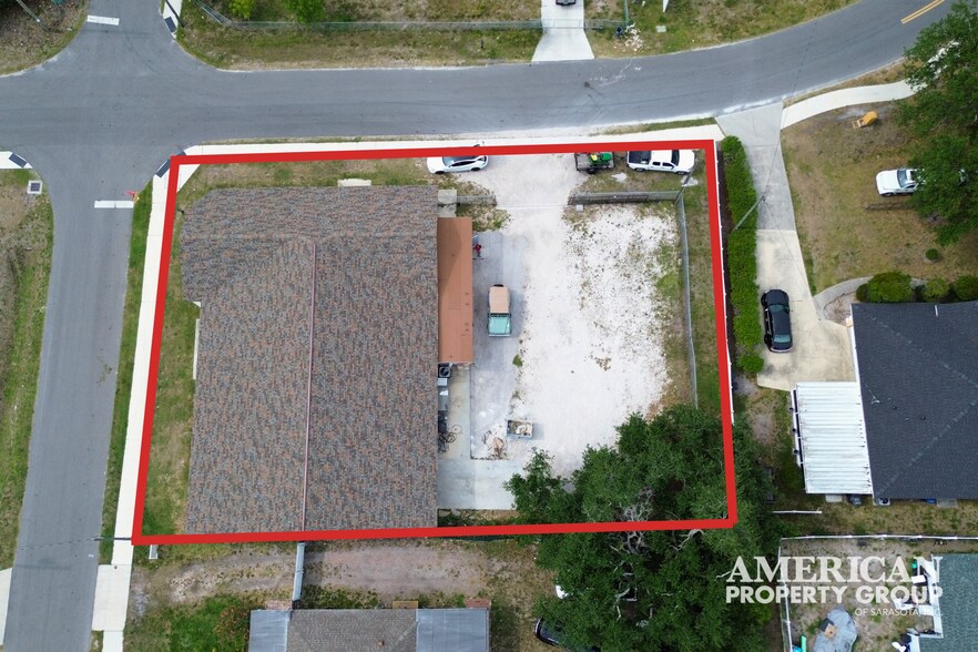2501 1st Ave E, Palmetto, FL à vendre - Photo du bâtiment - Image 2 de 15