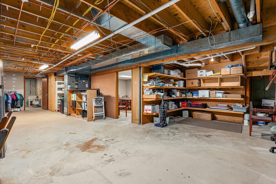 709 Staunton Rd, Gillespie, IL à vendre - Photo intérieure - Image 2 de 32