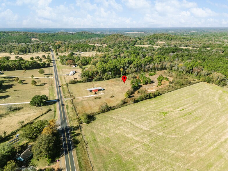 7697 State Highway 155 N, Gilmer, TX à vendre - Photo du bâtiment - Image 2 de 6