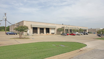 405-407 113th St, Arlington TX - Warehouse