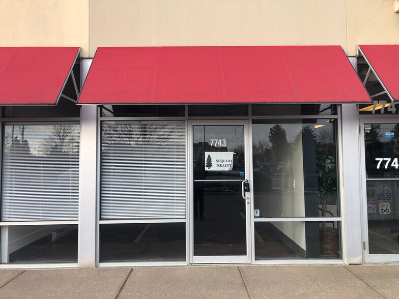 7741-7749 Mentor Ave, Mentor, OH à louer - Photo du bâtiment - Image 3 de 6