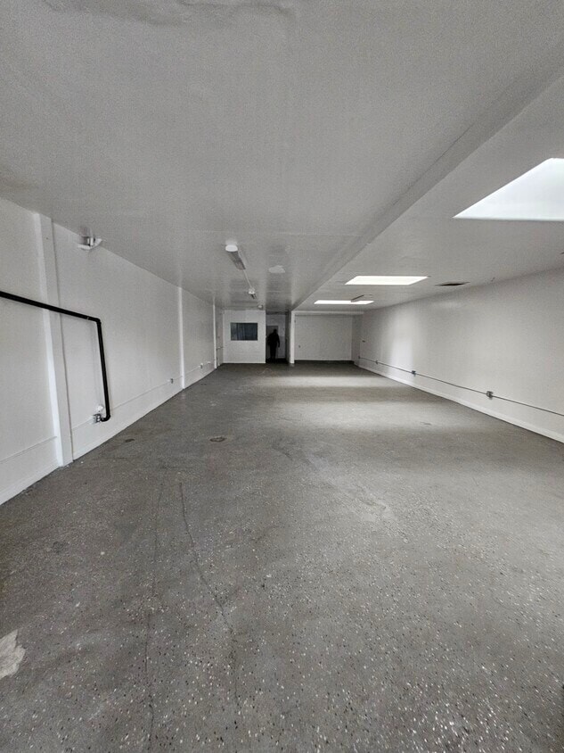 3612-3620 W Jefferson Blvd, Los Angeles, CA à louer Photo intérieure- Image 1 de 4