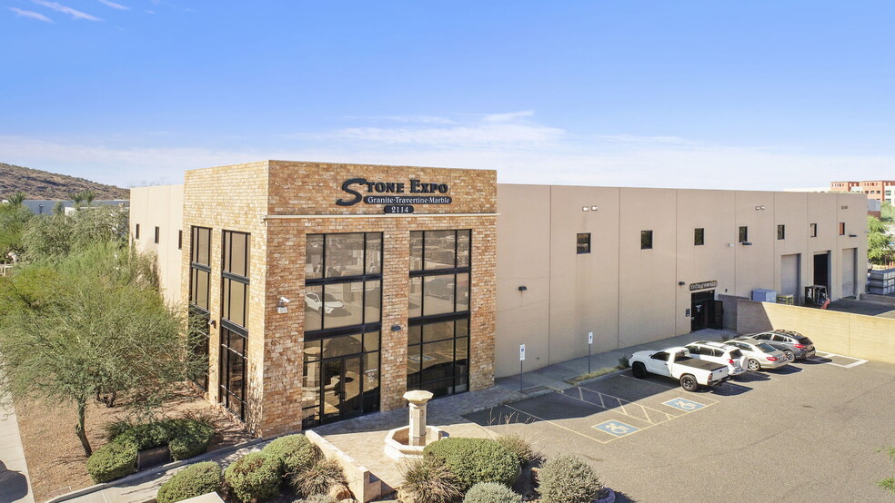 2114 W Parkside Ln, Phoenix, AZ for lease - Building Photo - Image 3 of 14