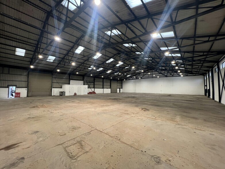 Stephenson St, Wallsend à louer - Photo du bâtiment - Image 3 de 7