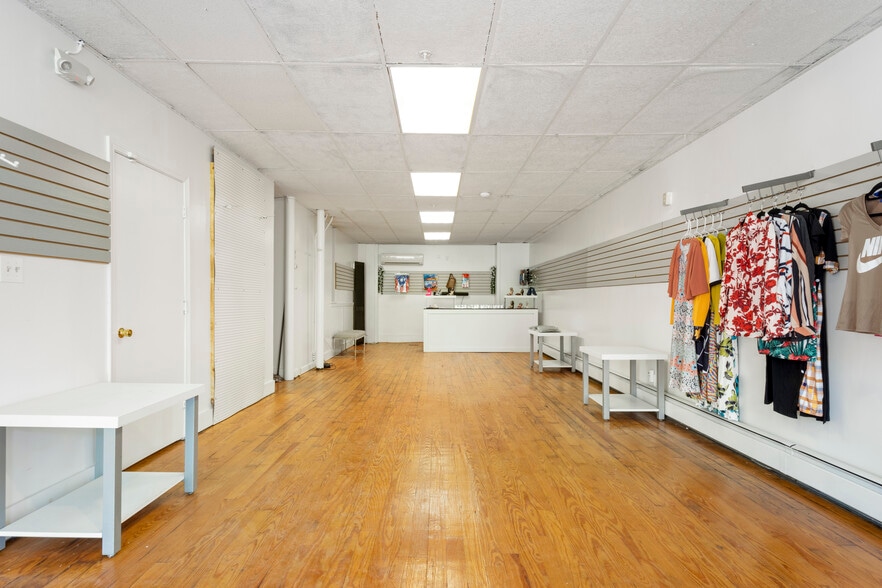 26-32 Main St, Woonsocket, RI à louer - Photo du bâtiment - Image 3 de 15