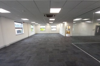 Molly Millars Ln, Wokingham à vendre Photo intérieure- Image 2 de 3