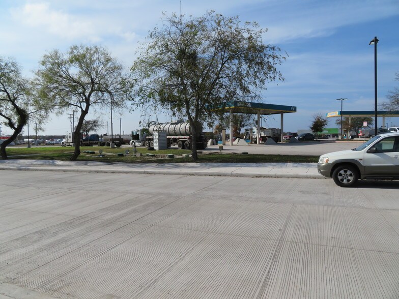 11378 Shaenfield Rd, San Antonio, TX à vendre - Autre - Image 2 de 25