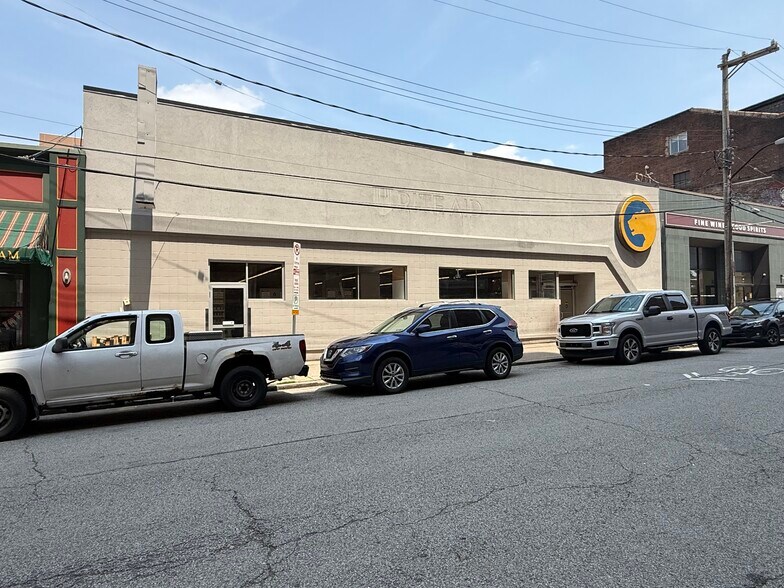 209 Atwood St, Pittsburgh, PA à louer - Photo du bâtiment - Image 3 de 4