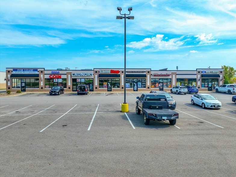 221 28th St SE, Rochester, MN for sale - Building Photo - Image 1 of 4