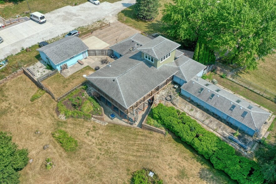 S73W23970 National Ave, Big Bend, WI for sale - Building Photo - Image 2 of 19
