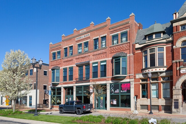 Plus de détails pour 360-66 W Western Ave, Muskegon, MI - Commerce de détail à vendre