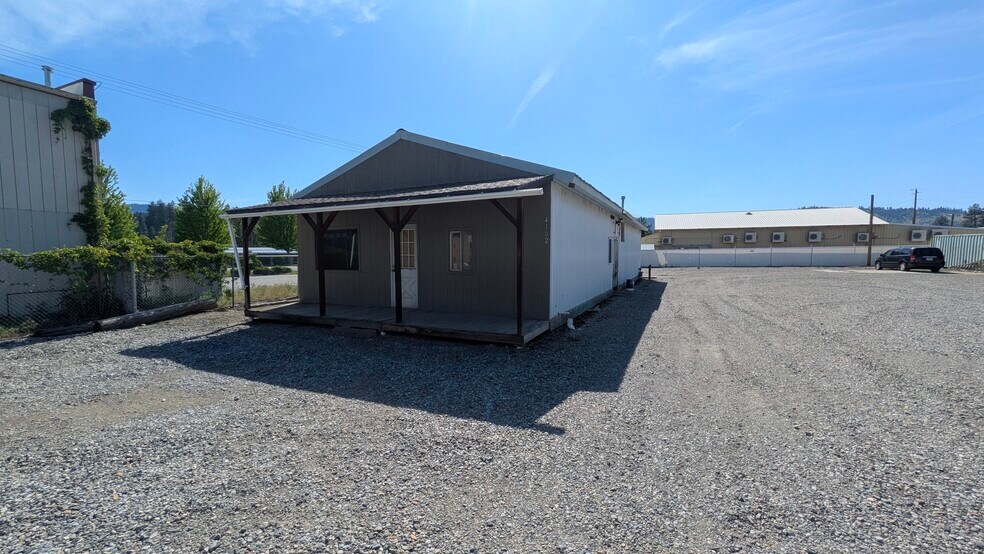 4102 S Bowdish Rd, Spokane, WA à louer - Photo du bâtiment - Image 3 de 4