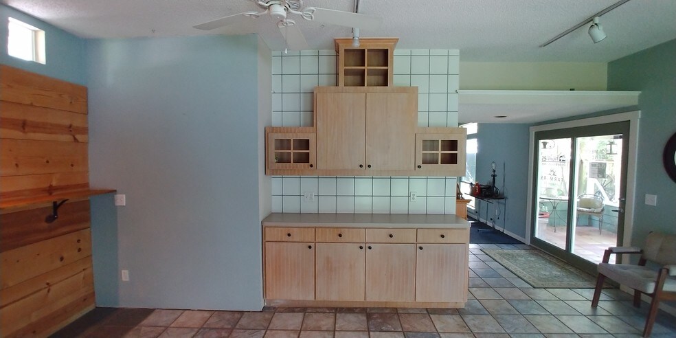 713 2nd St, League City, TX à louer - Photo du bâtiment - Image 3 de 20