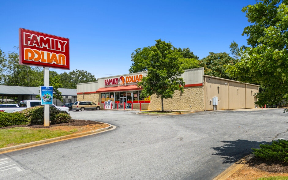 1605 W Blue Ridge Dr, Greenville, SC for lease - Building Photo - Image 2 of 11