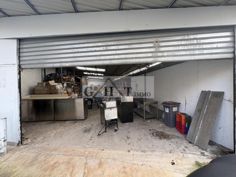 Industrial in Ivry-sur-Seine for sale - Building Photo - Image 3 of 9