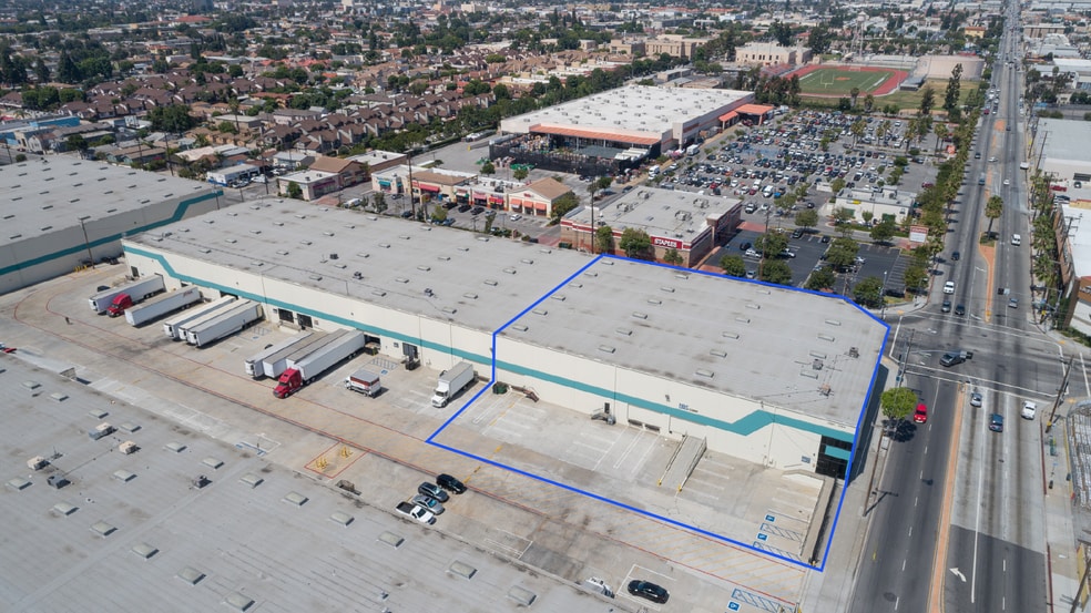 6152-6172 Boyle Ave, Vernon, CA for lease - Building Photo - Image 2 of 5