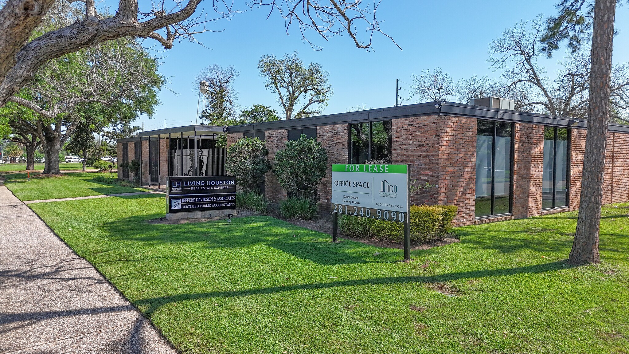 131 Brooks St, Sugar Land, TX à louer Photo du bâtiment- Image 1 de 11