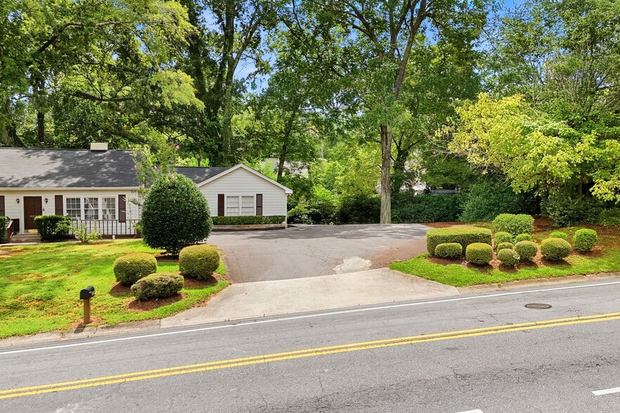 255 Norcross St, Roswell, GA for lease - Building Photo - Image 2 of 33