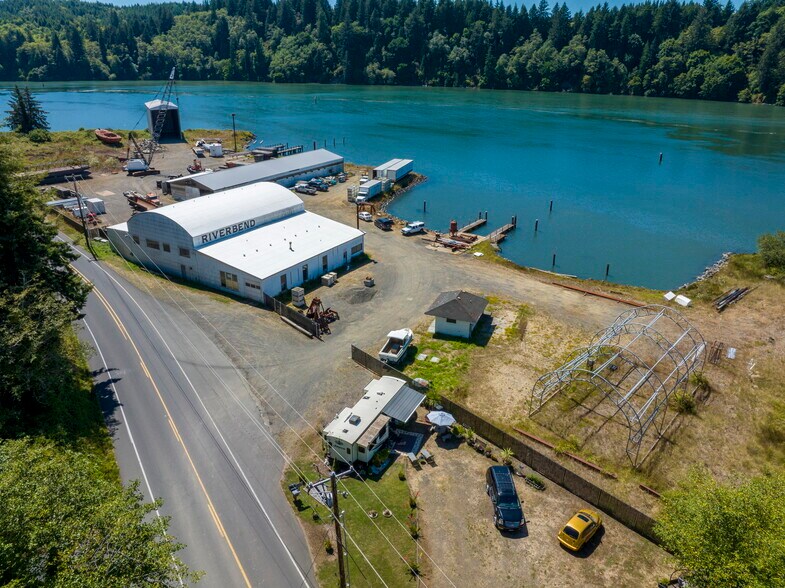 5262 Yaquina Bay Rd, Newport, OR à vendre - Photo du bâtiment - Image 3 de 42