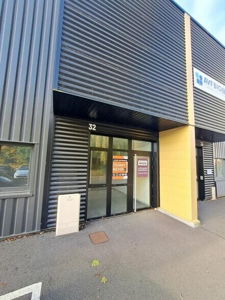 Industrial in Rennes for lease - Building Photo - Image 2 of 6