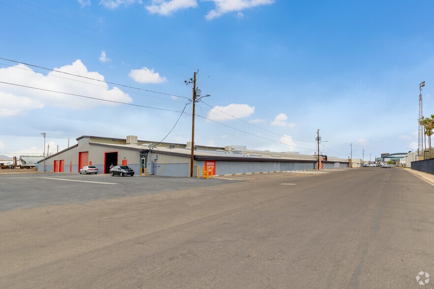 1301-1555 E Jackson St, Phoenix, AZ for lease - Building Photo - Image 3 of 18