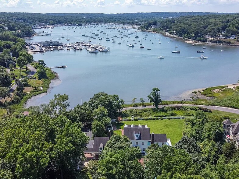 158 E Shore Rd, Halesite, NY à vendre - Photo du bâtiment - Image 3 de 31