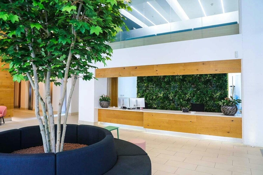 Valpy St, Reading for lease - Building Photo - Image 2 of 46