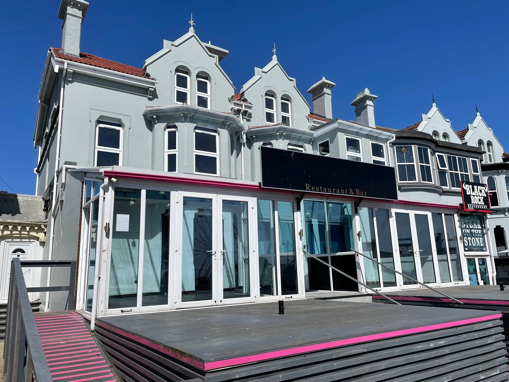 2 Marine Parade W, Clacton On Sea for lease Primary Photo- Image 1 of 2