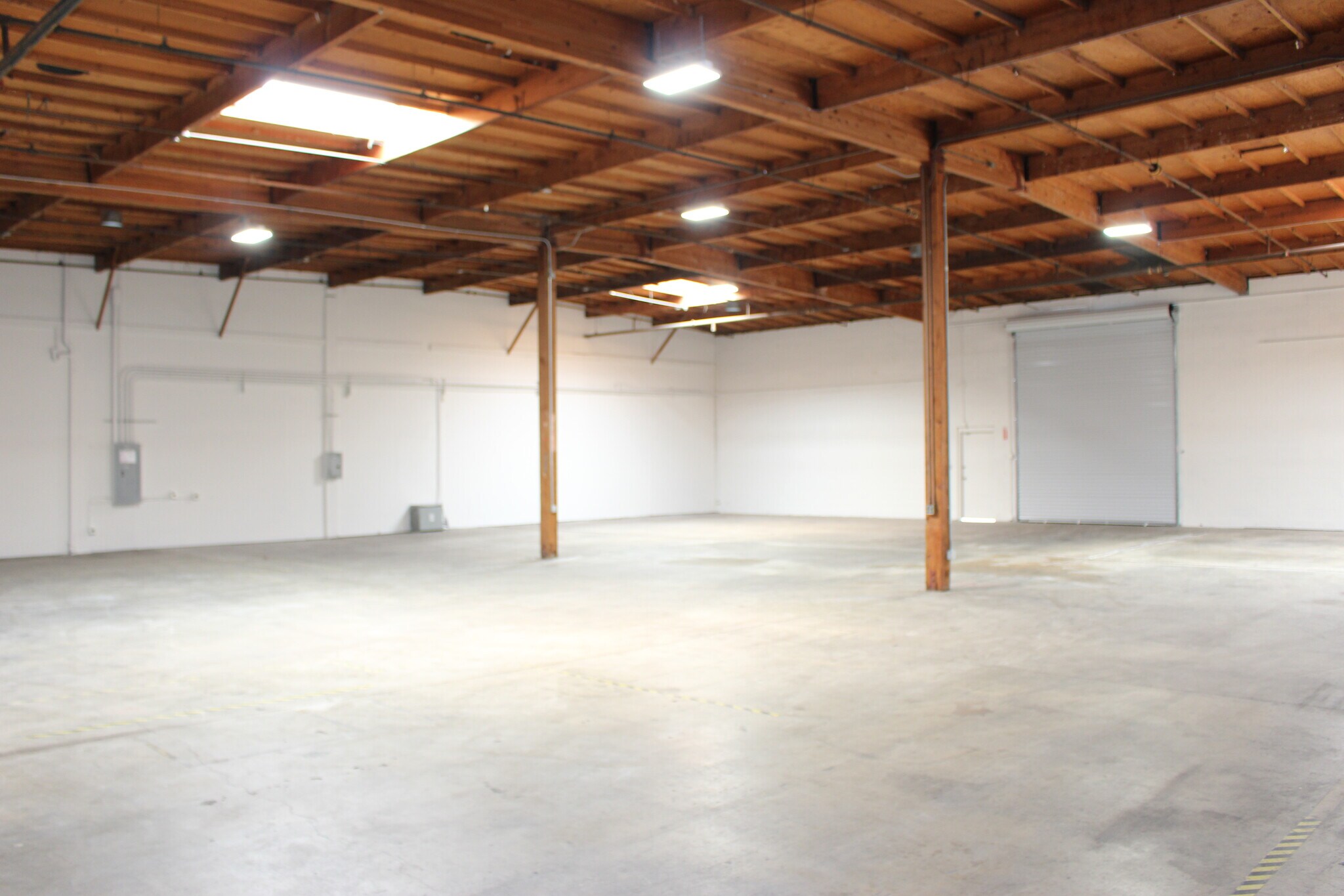 943-959 Vernon Way, El Cajon, CA à vendre Photo du bâtiment- Image 1 de 1