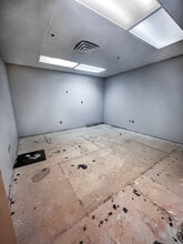 2755-2795 E Desert Inn Rd, Las Vegas, NV à louer Photo intérieure- Image 2 de 3