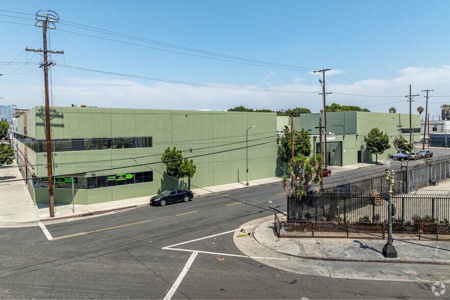 3431-3495 S Main St, Los Angeles, CA à vendre - Photo du bâtiment - Image 3 de 19