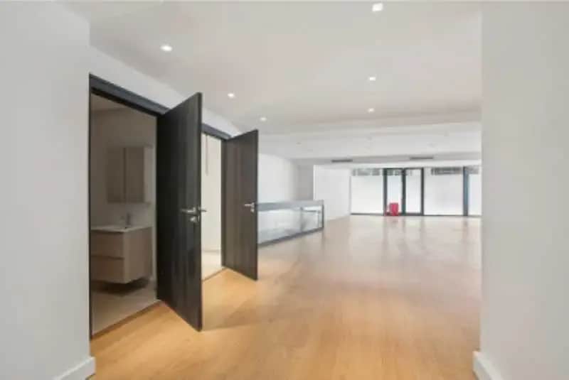 39 Rue Du Docteur Blanche, Paris for lease Interior Photo- Image 1 of 5