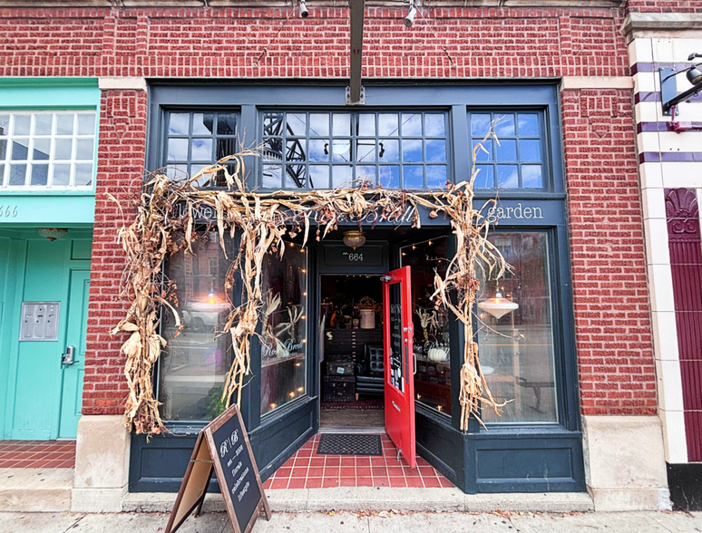 664-668 N High St, Columbus, OH à louer - Photo du bâtiment - Image 1 de 2