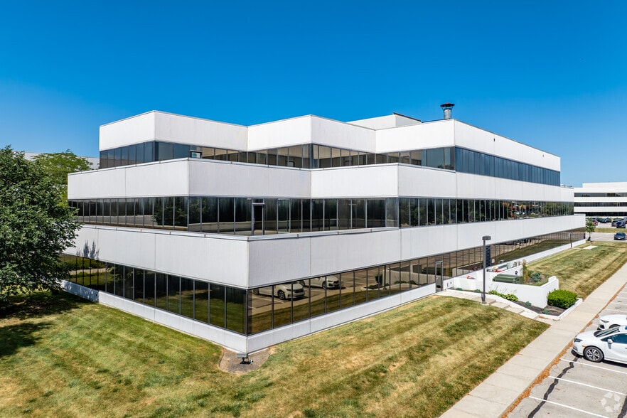 100 E campus view Blvd, Columbus, OH for lease - Primary Photo - Image 1 of 18