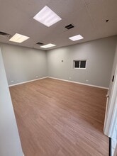 1319 Enterprise Dr, Romeoville, IL for lease Interior Photo- Image 1 of 12