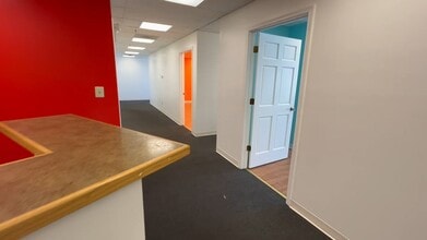 31-49 Easton Rd, Willow Grove, PA for lease - Commercial Listing Video 