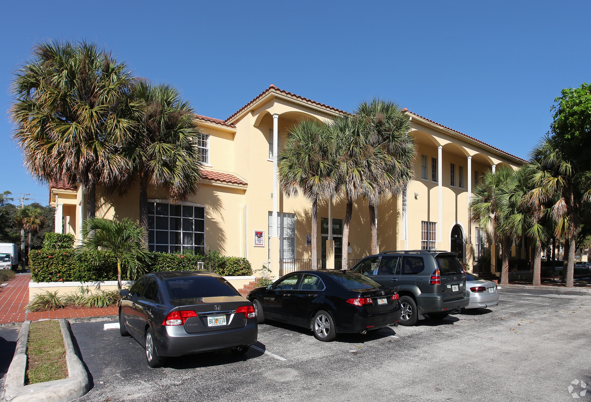 398 Camino Gardens Blvd, Boca Raton, FL for lease Primary Photo- Image 1 of 7