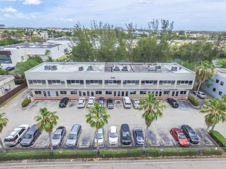 2441 NW 93rd Ave, Miami, FL for sale - Primary Photo - Image 1 of 48