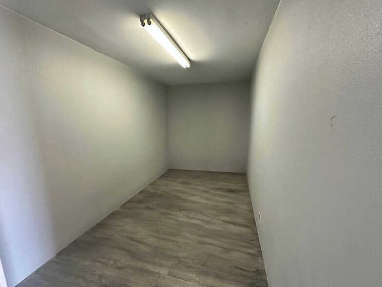 501 N Center St, Mesa, AZ à vendre - Photo intérieure - Image 3 de 4