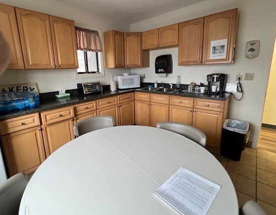 527 Wolcott St, Waterbury, CT à louer - Photo du bâtiment - Image 2 de 23