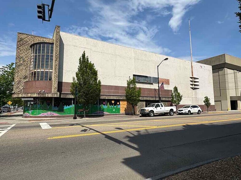 301 Broad St, Kingsport, TN à vendre - Photo du bâtiment - Image 2 de 11