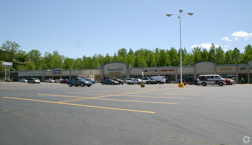 2250 Sans Souci Pky, Hanover Township, PA à louer - Photo du bâtiment - Image 2 de 6