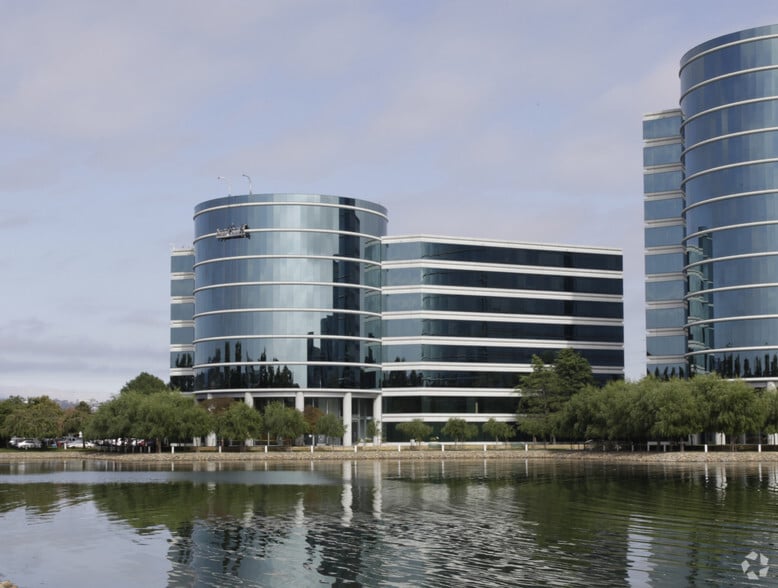 100 Oracle Pky, Redwood City, CA à louer - Photo principale - Image 3 de 7