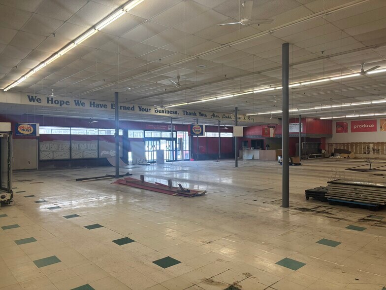 780-820 Central St, Millinocket, ME à vendre - Photo du bâtiment - Image 3 de 9