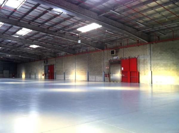 Industrial in Compans for lease - Building Photo - Image 2 of 3