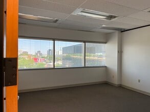 11615 Forest Central Dr, Dallas, TX for lease Interior Photo- Image 1 of 3