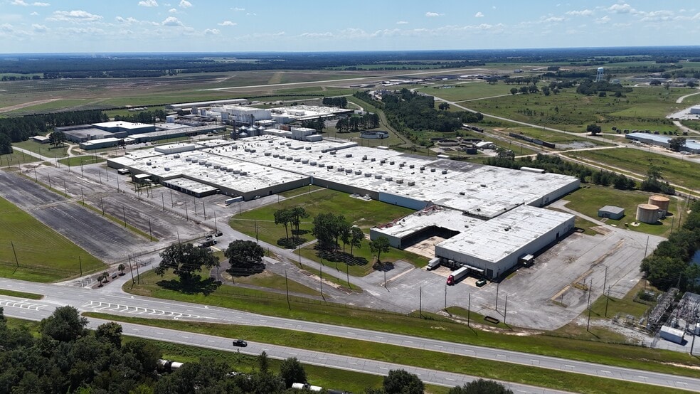 1501 Colquitt Hwy, Bainbridge, GA for lease - Building Photo - Image 3 of 10